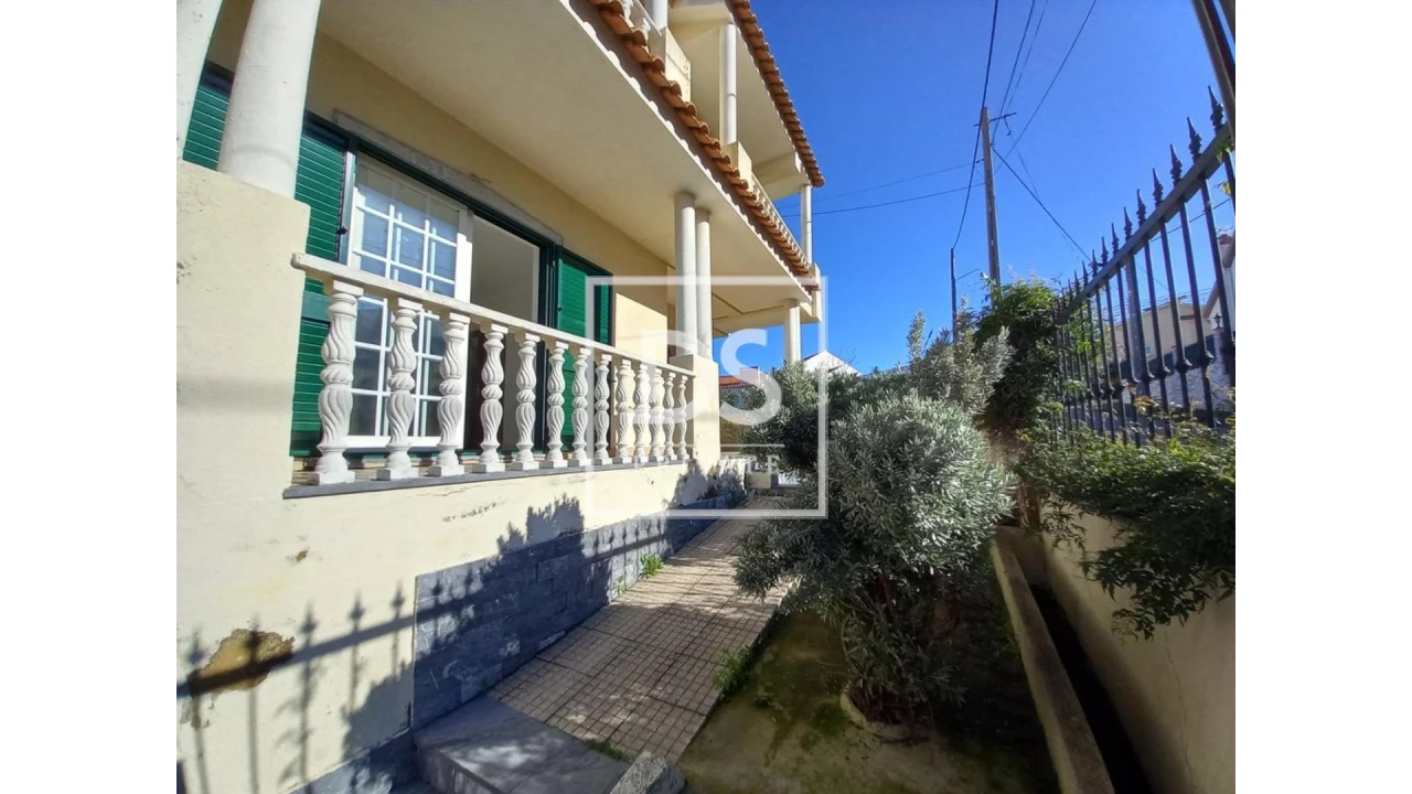 Moradia T3 para Venda em Charneca de Caparica e Sobreda Foto 5