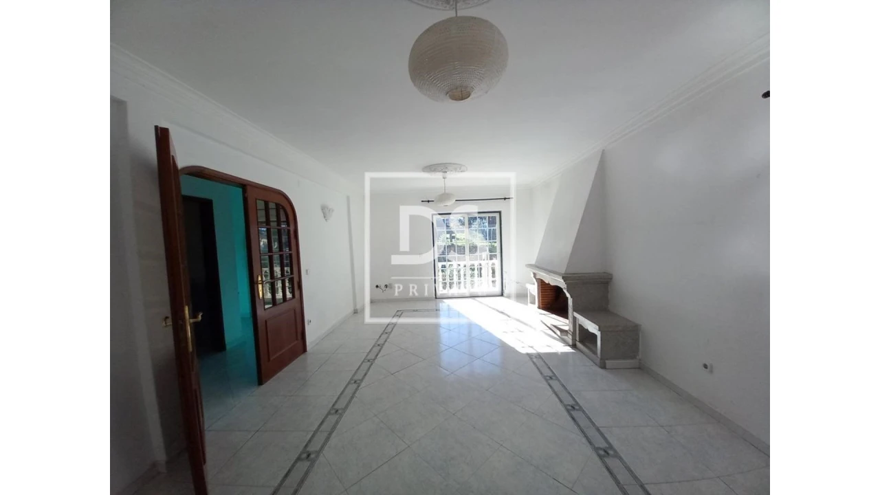 Moradia T3 para Venda em Charneca de Caparica e Sobreda Foto 1