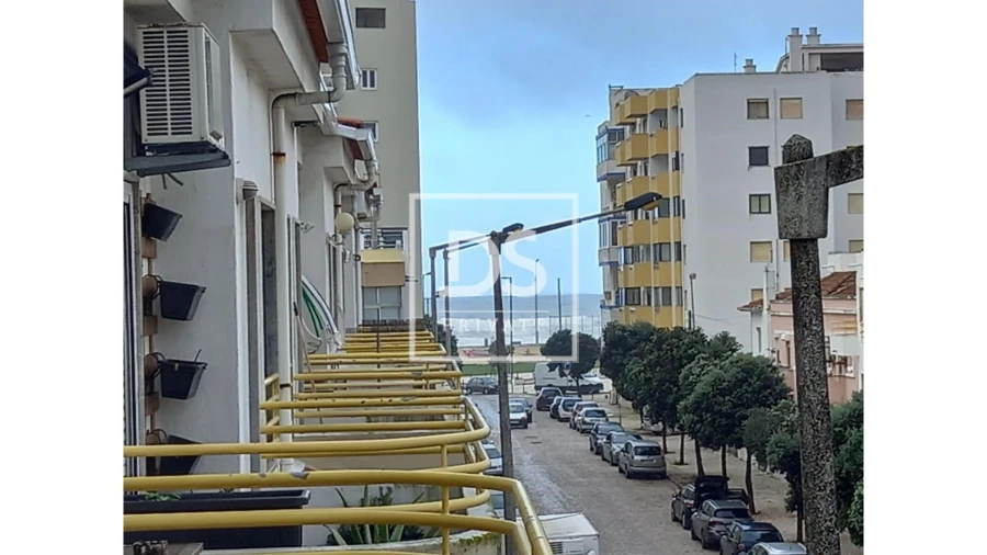 Apartamento T3 para Venda em Costa da Caparica Foto 2