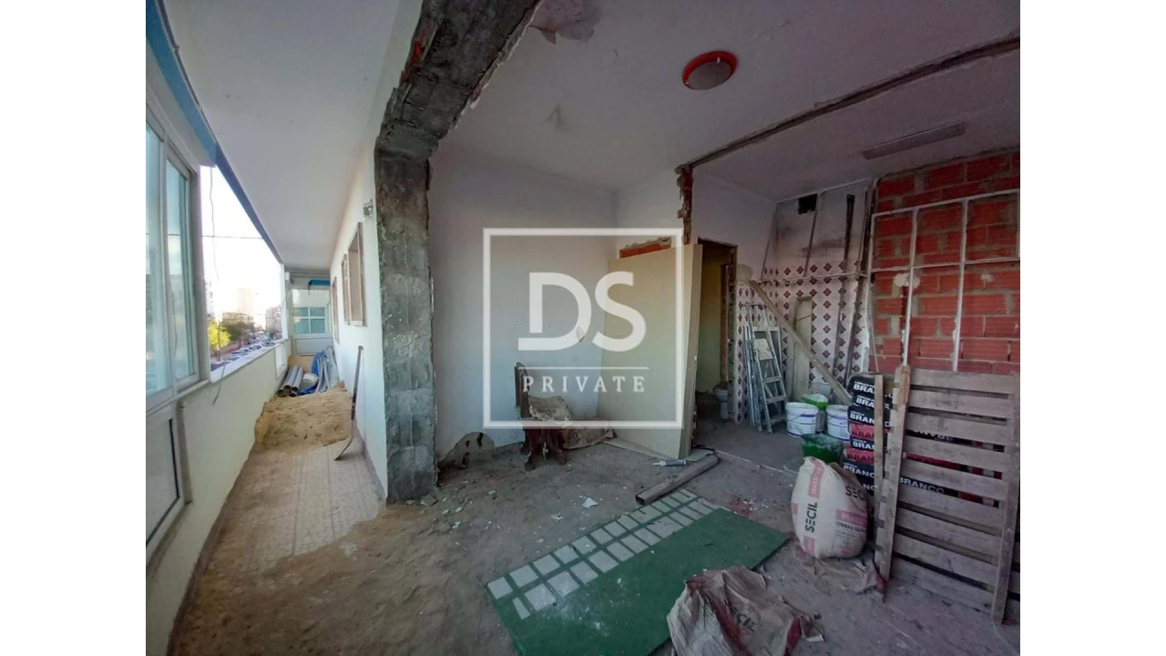 Apartamento T4 para Venda em Laranjeiro e Feijó Foto 3