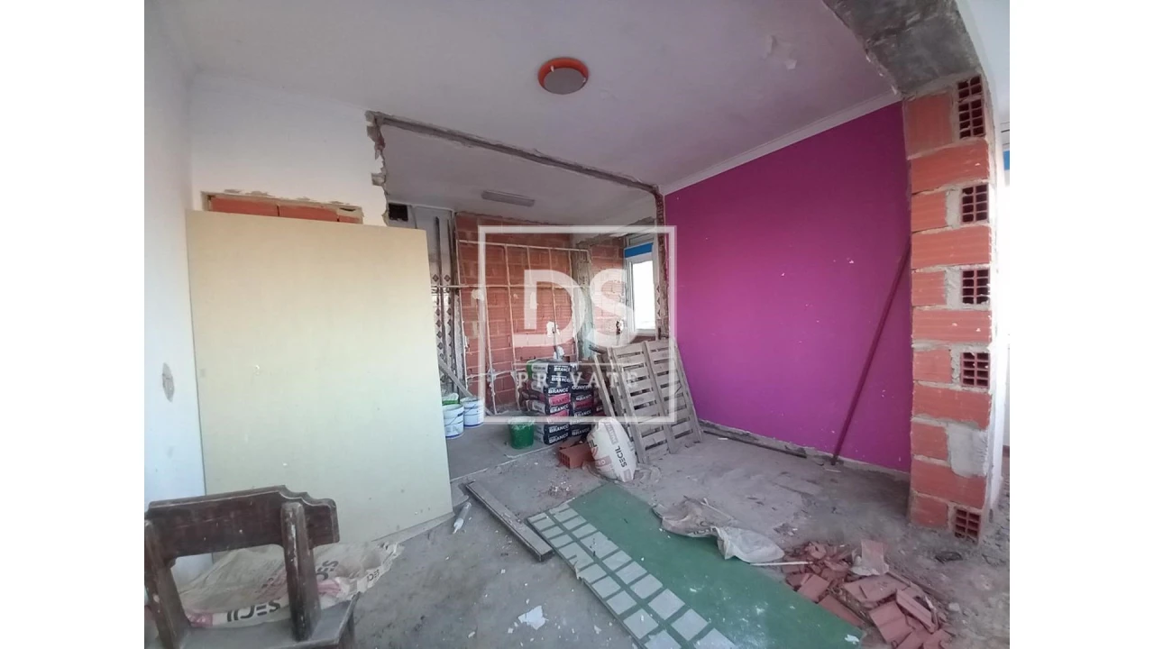 Apartamento T4 para Venda em Laranjeiro e Feijó Foto 4