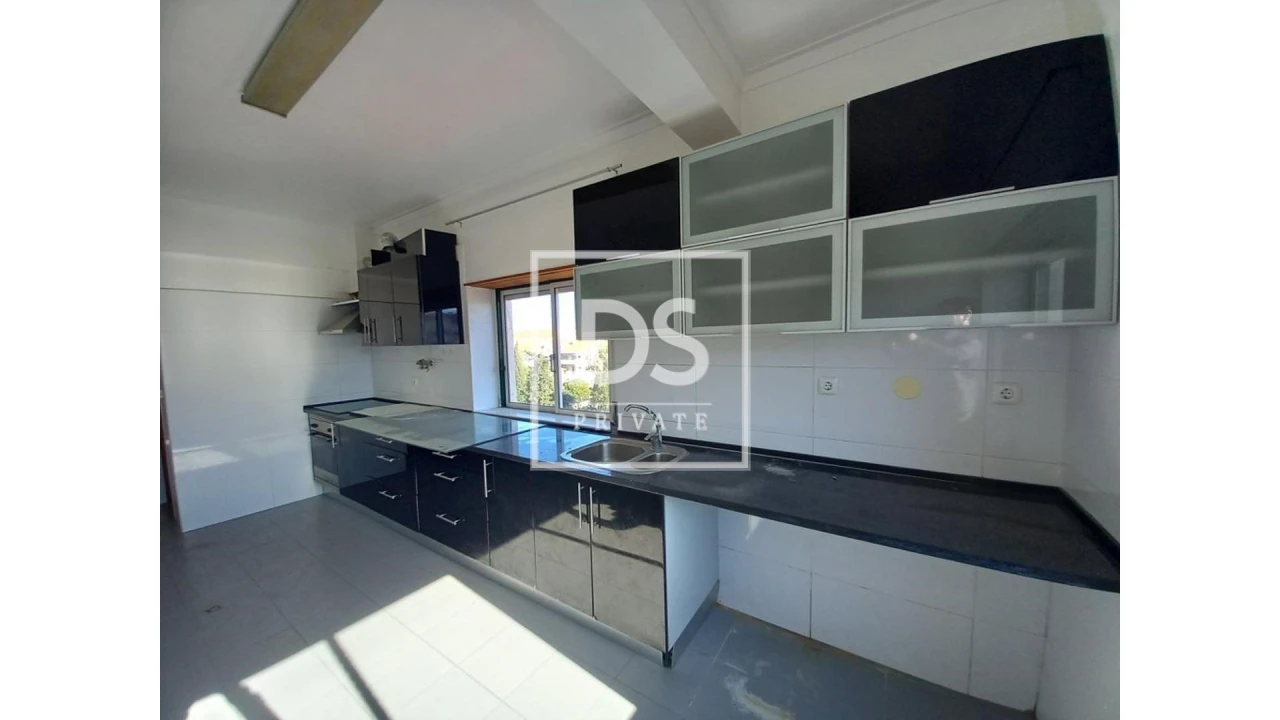 Apartamento T2 para Venda em Laranjeiro e Feijó Foto 3