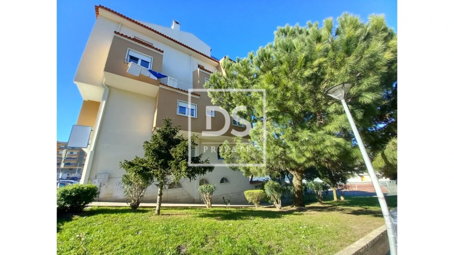 Apartamento T2 para Venda em Laranjeiro e Feijó