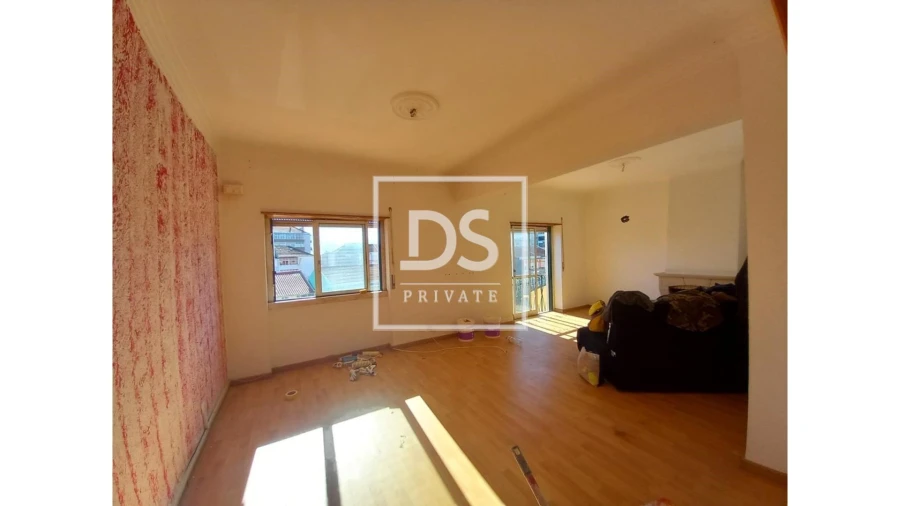 Apartamento T2 para Venda em Laranjeiro e Feijó Foto 8