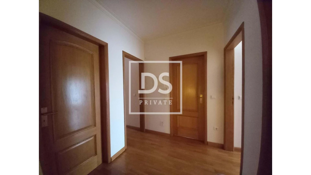 Moradia T5 para Venda em Carregado e Cadafais Foto 15