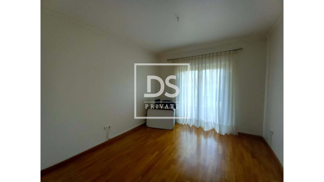 Moradia T5 para Venda em Carregado e Cadafais Foto 20