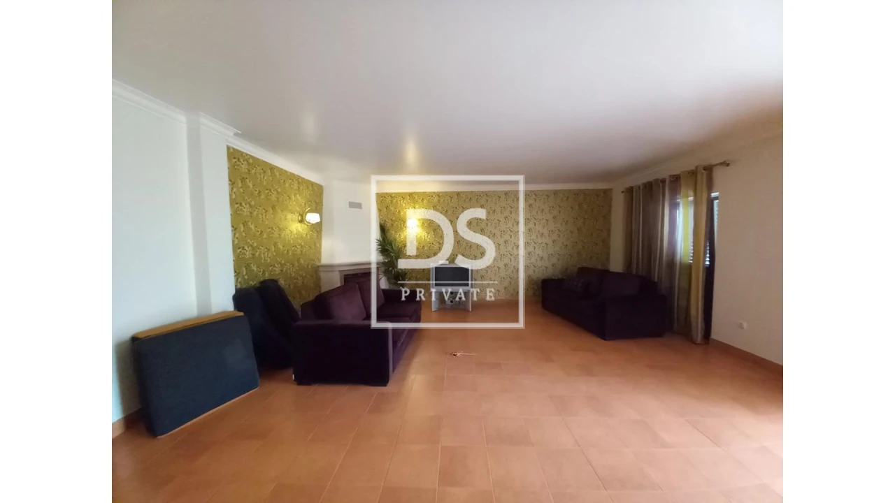 Moradia T5 para Venda em Carregado e Cadafais Foto 10