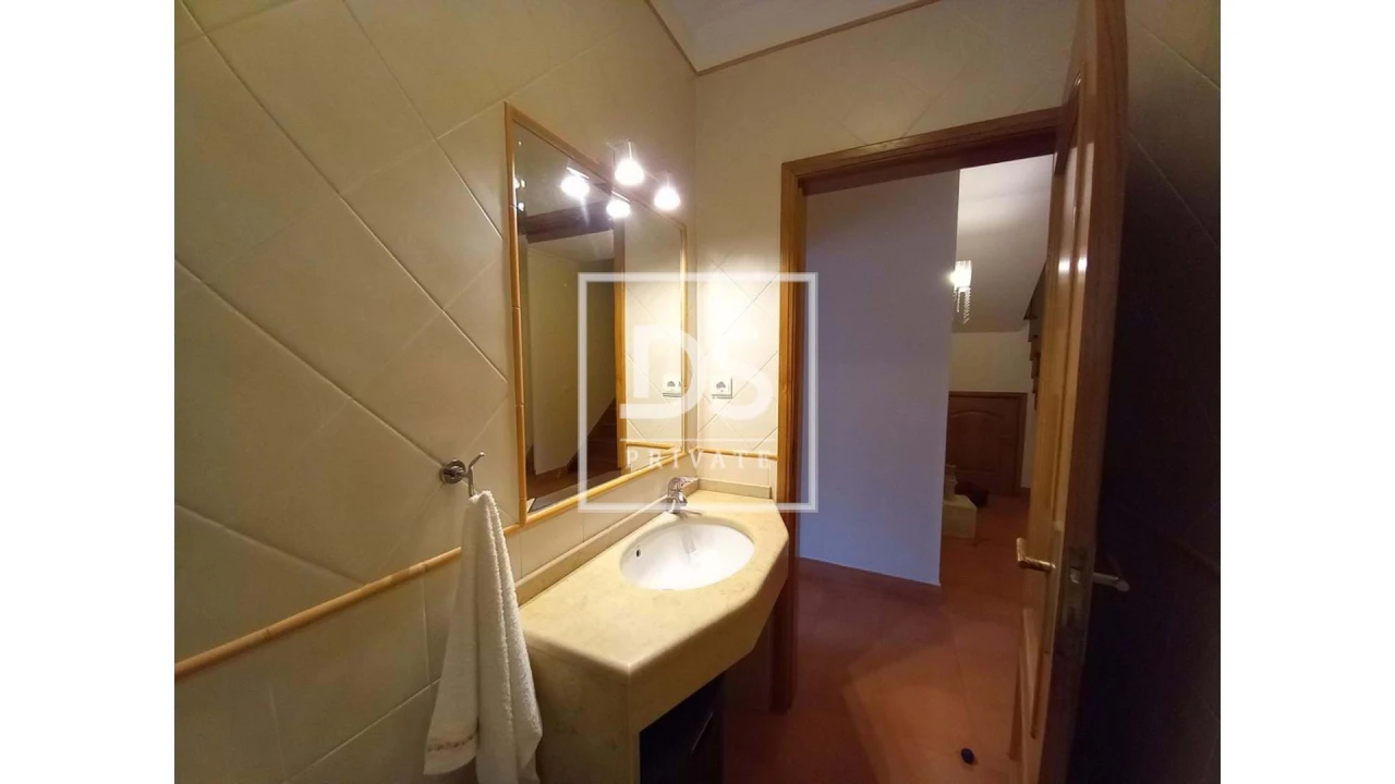 Moradia T5 para Venda em Carregado e Cadafais Foto 14