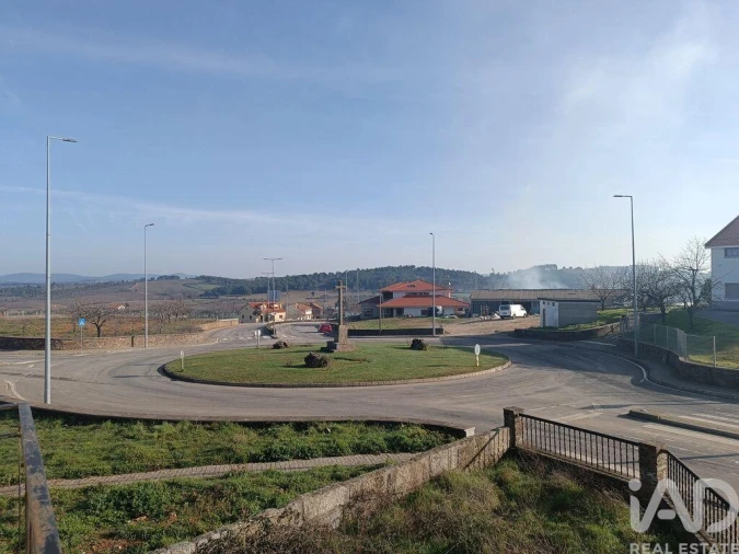 Moradia T5 para Venda em Vimioso Foto 20