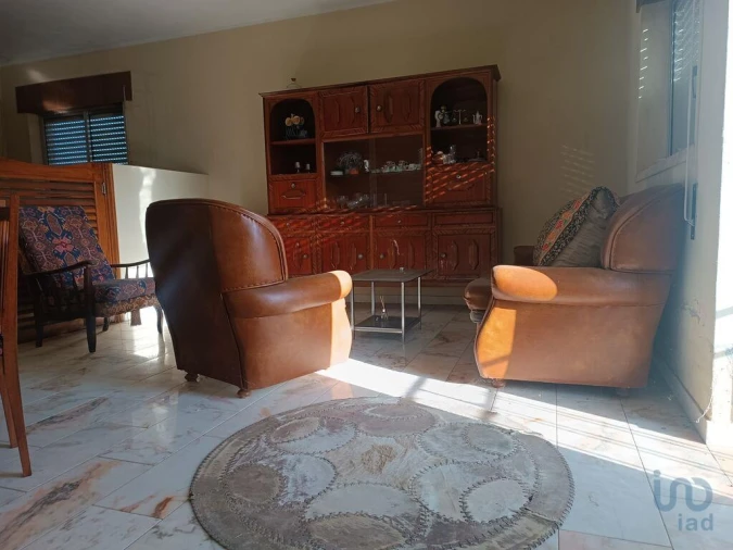 Moradia T5 para Venda em Vimioso Foto 8