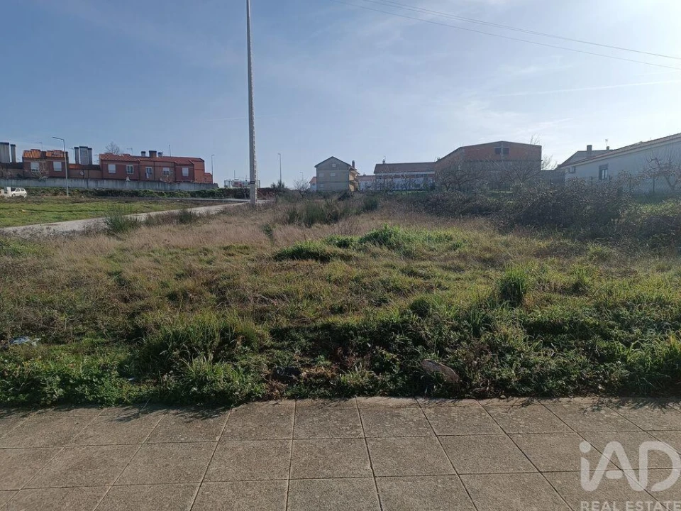 Moradia T5 para Venda em Vimioso Foto 25