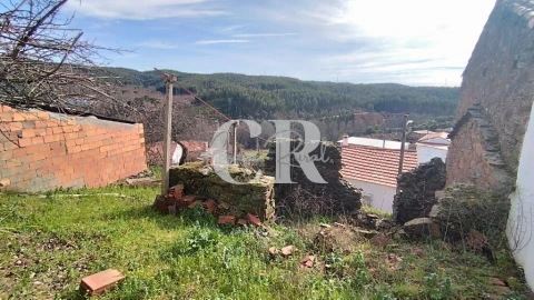Moradia T2 para Venda em Castanheira de Pêra e Coentral