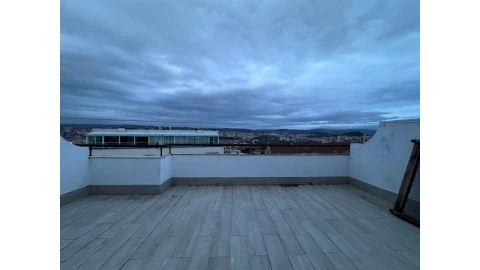 Apartamento T5 para Venda em Eiras e São Paulo de Frades