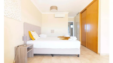 Apartamento para Venda em Lagoa e Carvoeiro