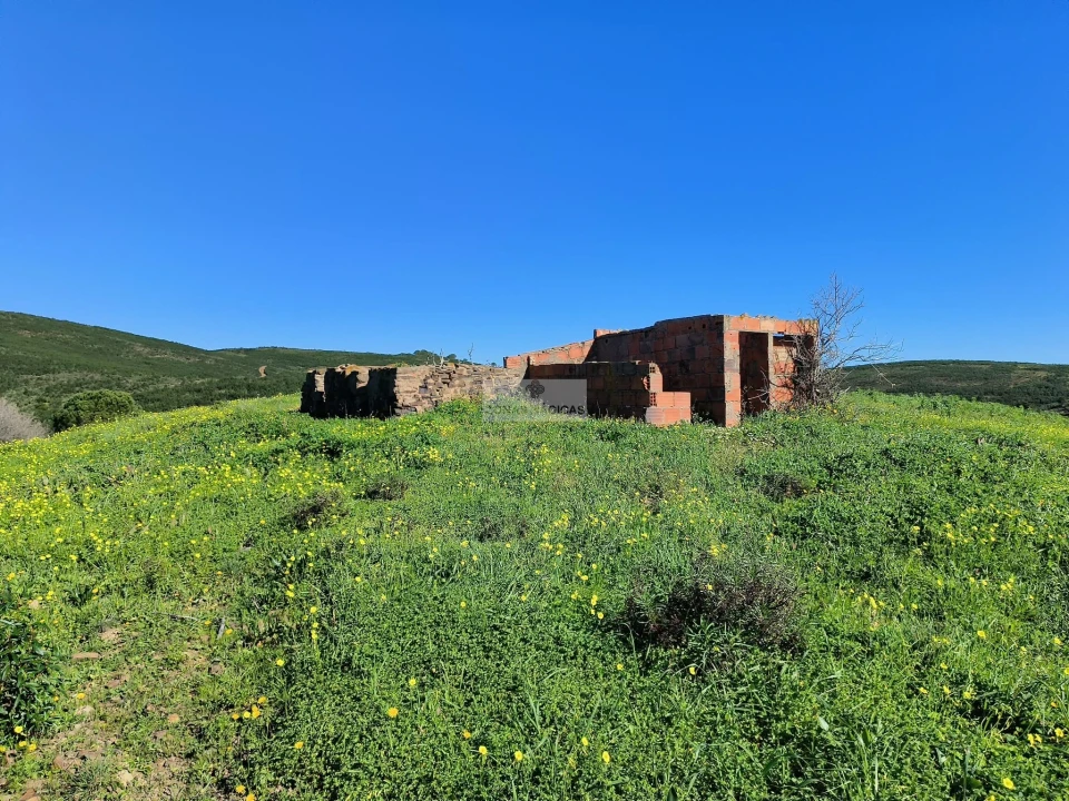 Terreno para Venda em Lagos (São Sebastião e Santa Maria) Foto 7