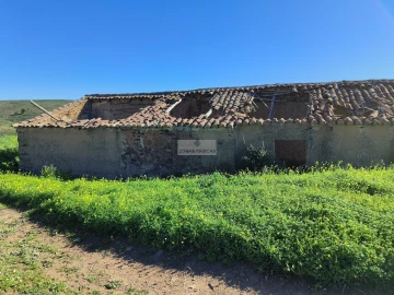 Terreno para Venda em Lagos (São Sebastião e Santa Maria)