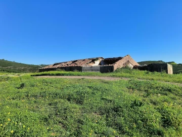 Terreno para Venda em Lagos (São Sebastião e Santa Maria)