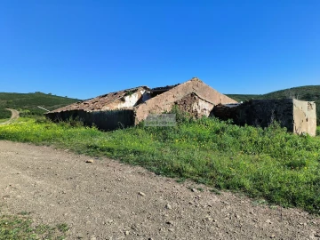 Terreno para Venda em Lagos (São Sebastião e Santa Maria)