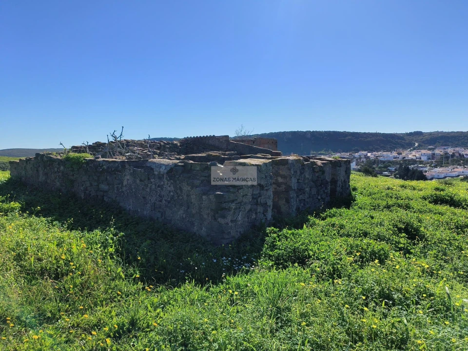 Terreno para Venda em Lagos (São Sebastião e Santa Maria) Foto 8