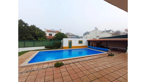 Moradia T4 para Venda em Sesimbra (Castelo)