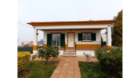 Moradia T4 para Venda em Sesimbra (Castelo)