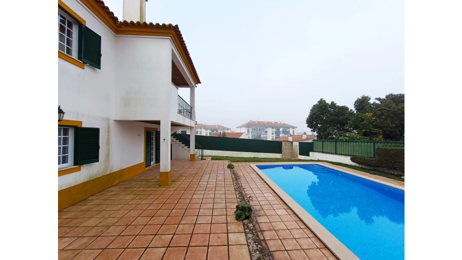 Moradia T4 para Venda em Sesimbra (Castelo) Foto 30
