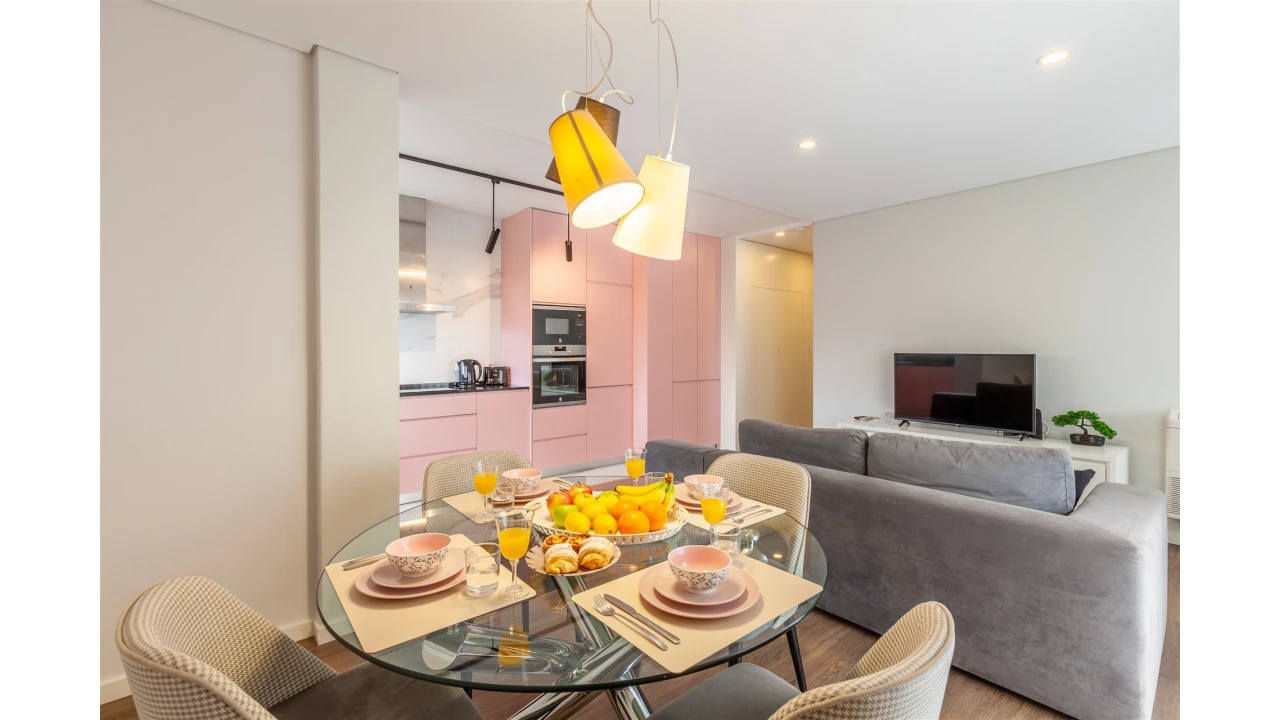 Apartamento T2 para Arrendamento férias em Braga (Maximinos, Sé e Cividade) Foto 24