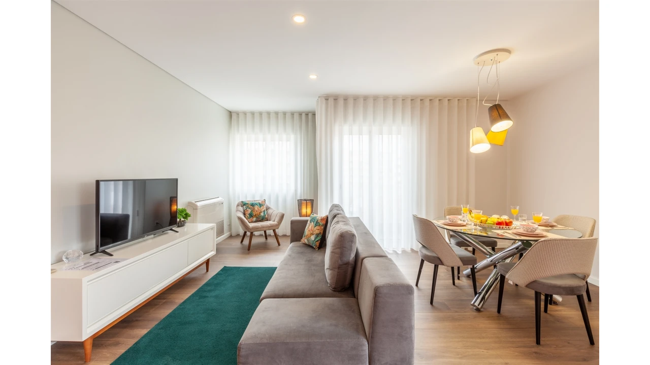 Apartamento T2 para Arrendamento férias em Braga (Maximinos, Sé e Cividade) Foto 3