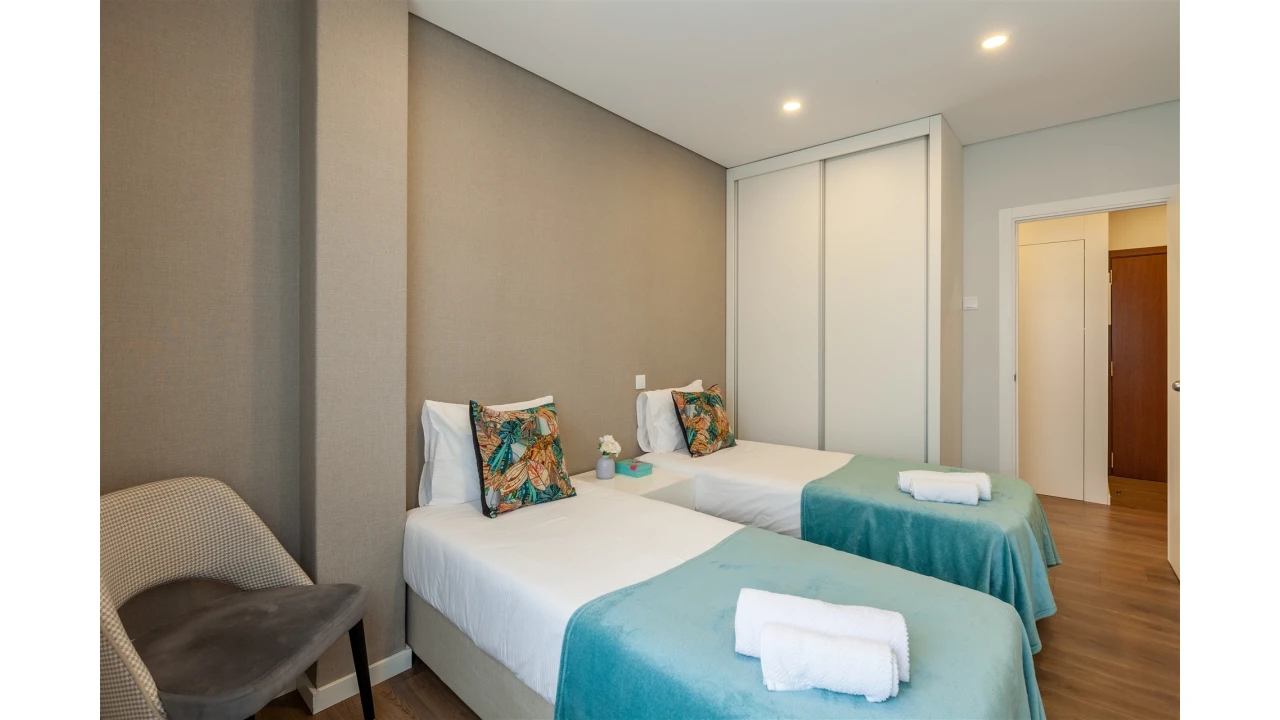 Apartamento T2 para Arrendamento férias em Braga (Maximinos, Sé e Cividade) Foto 19