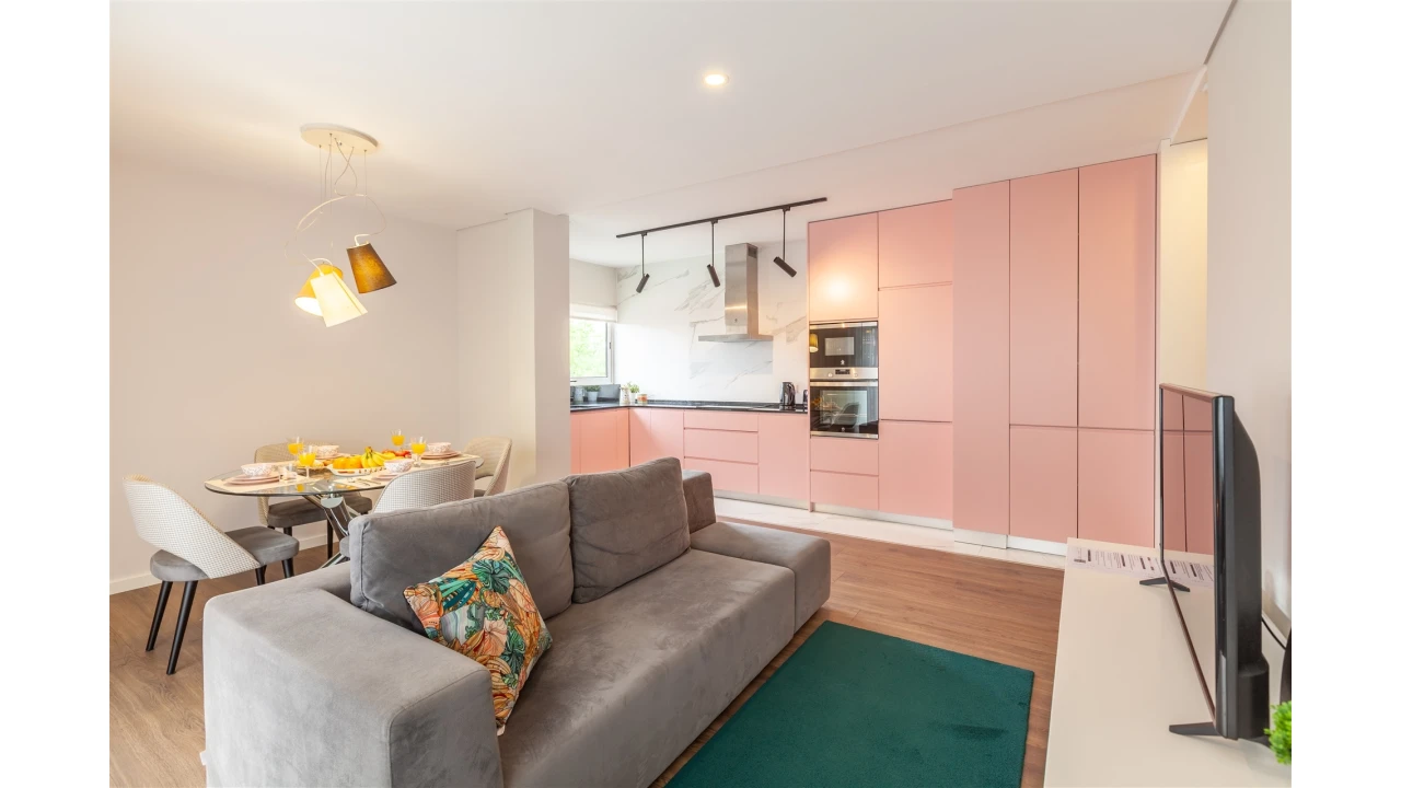 Apartamento T2 para Arrendamento férias em Braga (Maximinos, Sé e Cividade) Foto 25