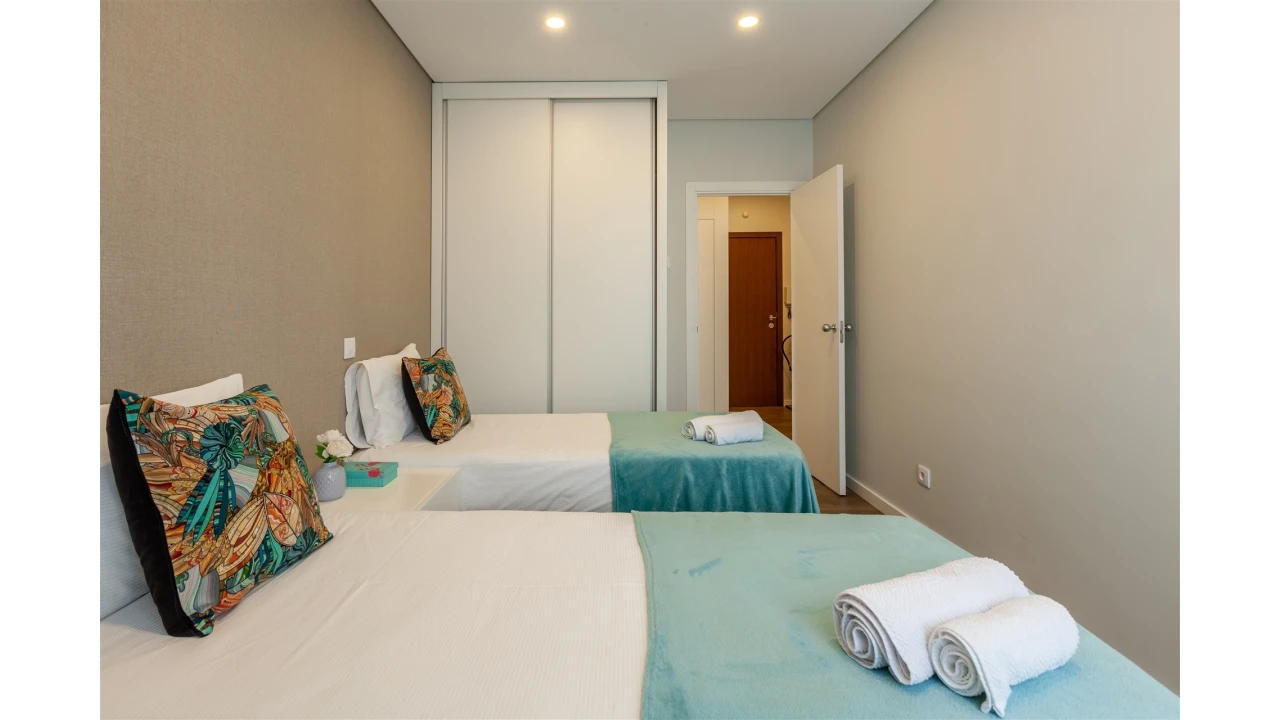 Apartamento T2 para Arrendamento férias em Braga (Maximinos, Sé e Cividade) Foto 20