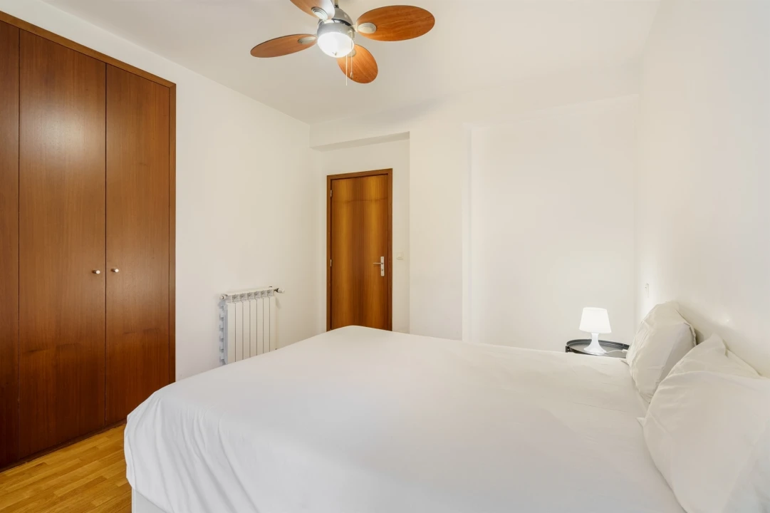 Apartamento T2 para Arrendamento férias em Braga (Maximinos, Sé e Cividade) Foto 6