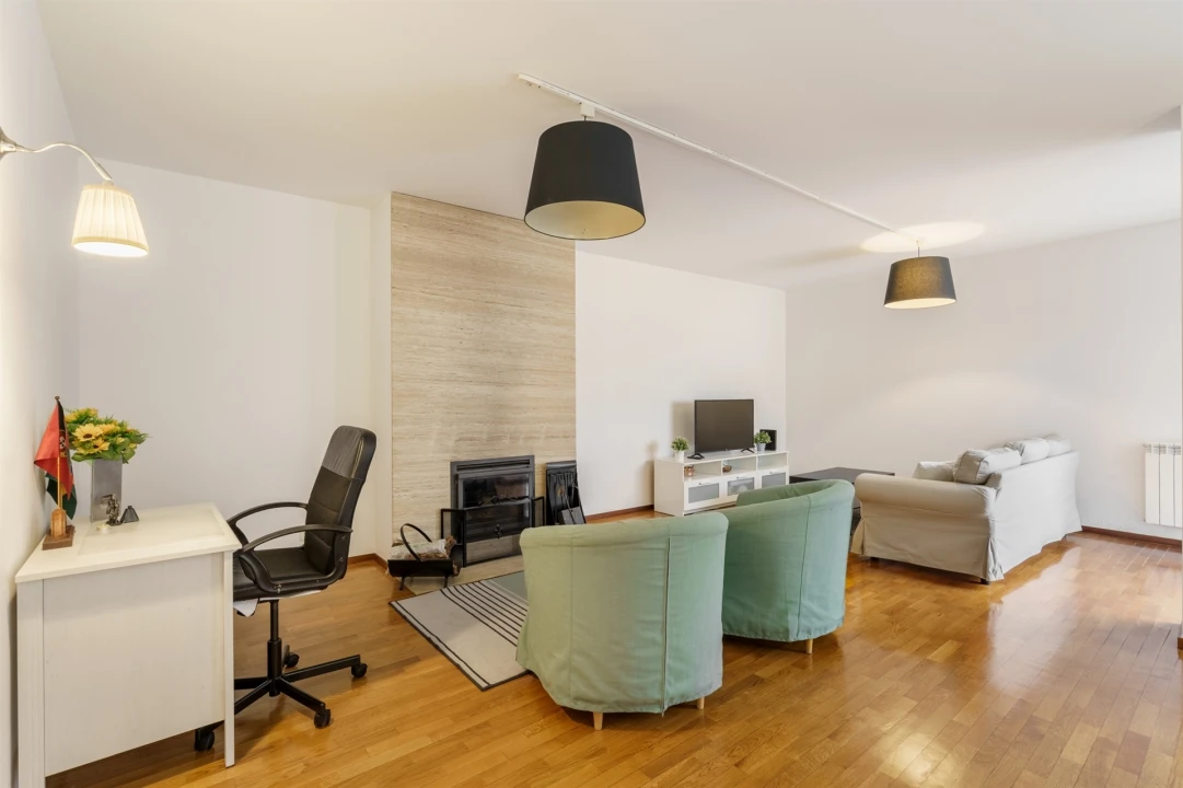 Apartamento T2 para Arrendamento férias em Braga (Maximinos, Sé e Cividade) Foto 14