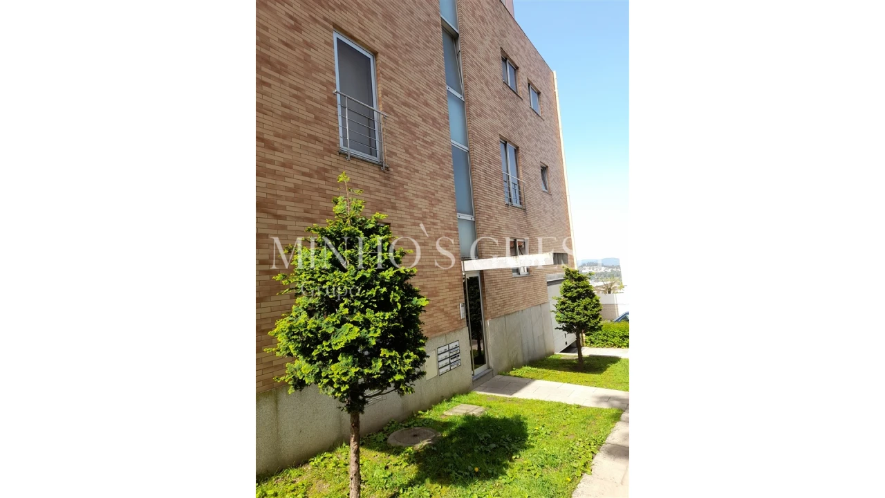 Apartamento T2 para Arrendamento férias em Braga (Maximinos, Sé e Cividade) Foto 7