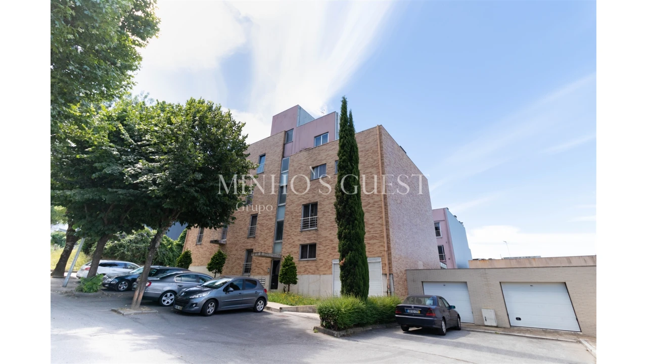 Apartamento T2 para Arrendamento férias em Braga (Maximinos, Sé e Cividade) Foto 1