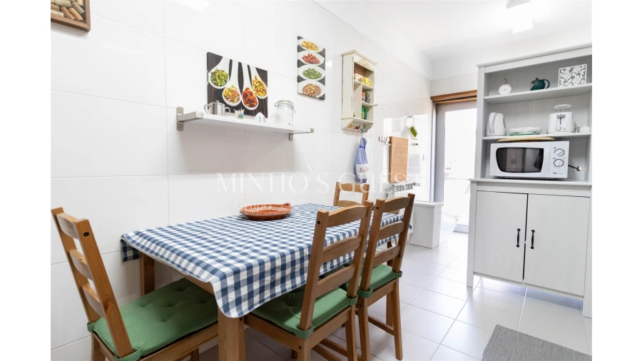 Apartamento T2 para Arrendamento férias em Braga (Maximinos, Sé e Cividade) Foto 28