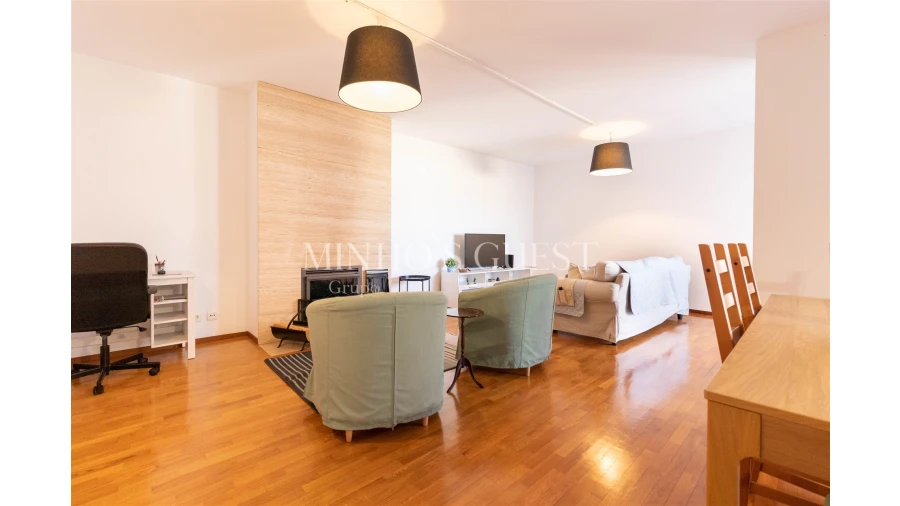 Apartamento T2 para Arrendamento férias em Braga (Maximinos, Sé e Cividade) Foto 21