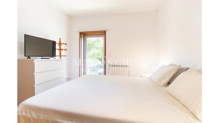 Apartamento T2 para Arrendamento férias em Braga (Maximinos, Sé e Cividade) Foto 6