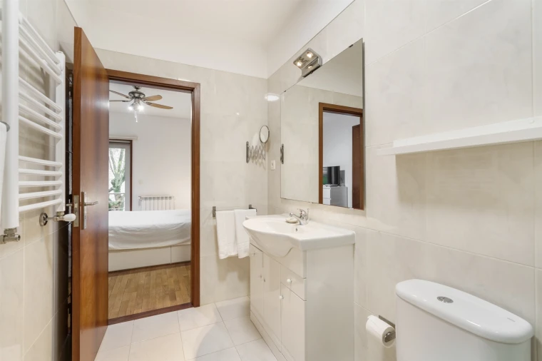 Apartamento T2 para Arrendamento férias em Braga (Maximinos, Sé e Cividade) Foto 4