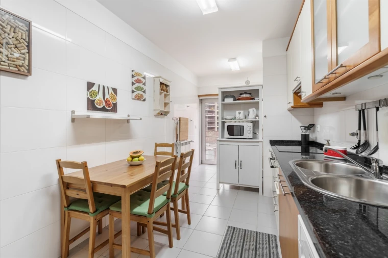 Apartamento T2 para Arrendamento férias em Braga (Maximinos, Sé e Cividade) Foto 20