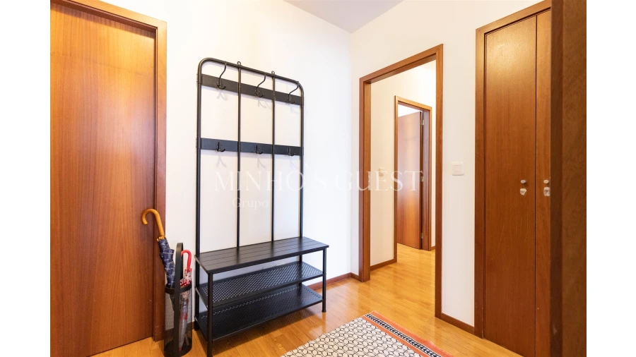 Apartamento T2 para Arrendamento férias em Braga (Maximinos, Sé e Cividade) Foto 8