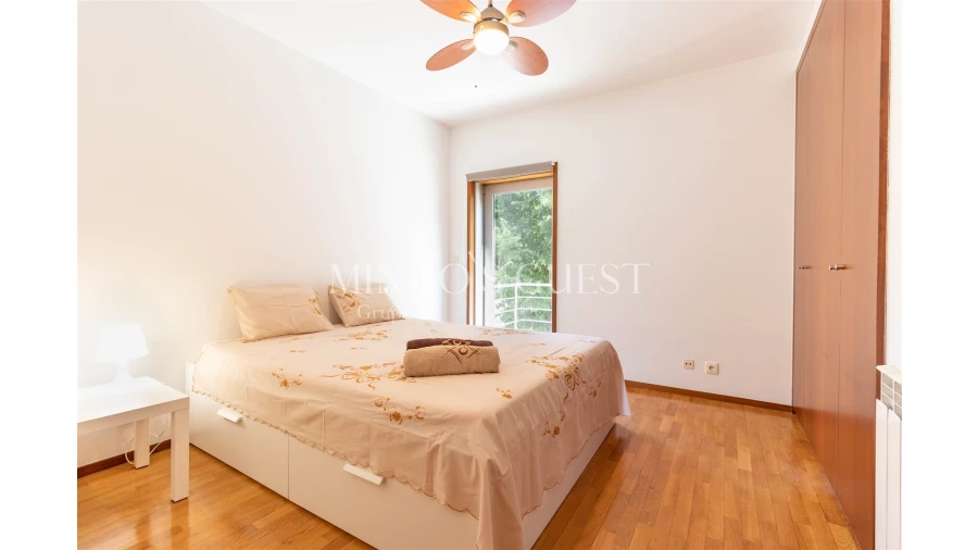 Apartamento T2 para Arrendamento férias em Braga (Maximinos, Sé e Cividade) Foto 5