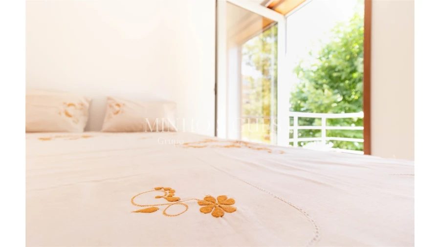 Apartamento T2 para Arrendamento férias em Braga (Maximinos, Sé e Cividade) Foto 9