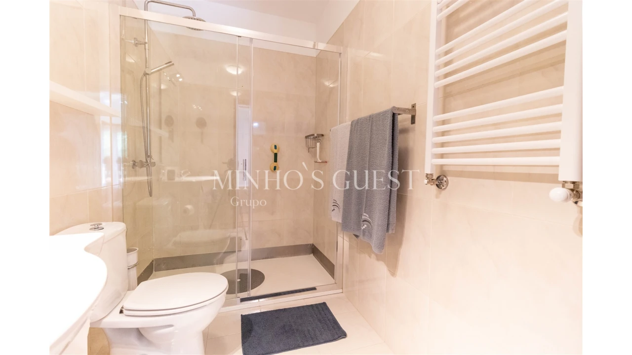 Apartamento T2 para Arrendamento férias em Braga (Maximinos, Sé e Cividade) Foto 33