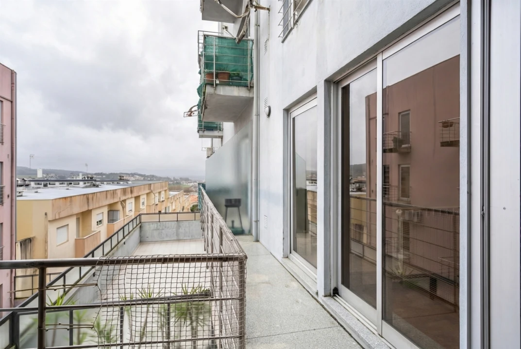 Apartamento T2 para Arrendamento férias em Braga (Maximinos, Sé e Cividade) Foto 23