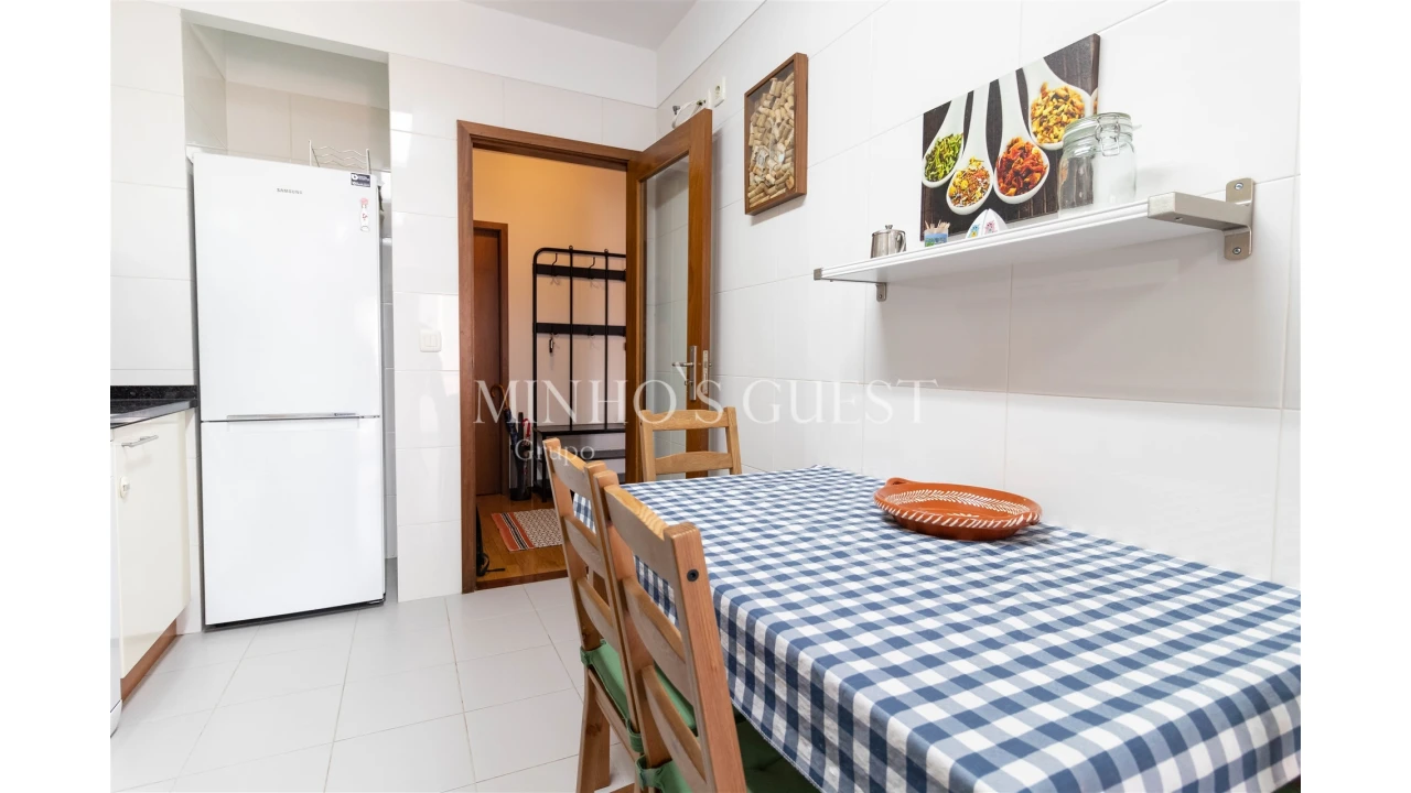 Apartamento T2 para Arrendamento férias em Braga (Maximinos, Sé e Cividade) Foto 29