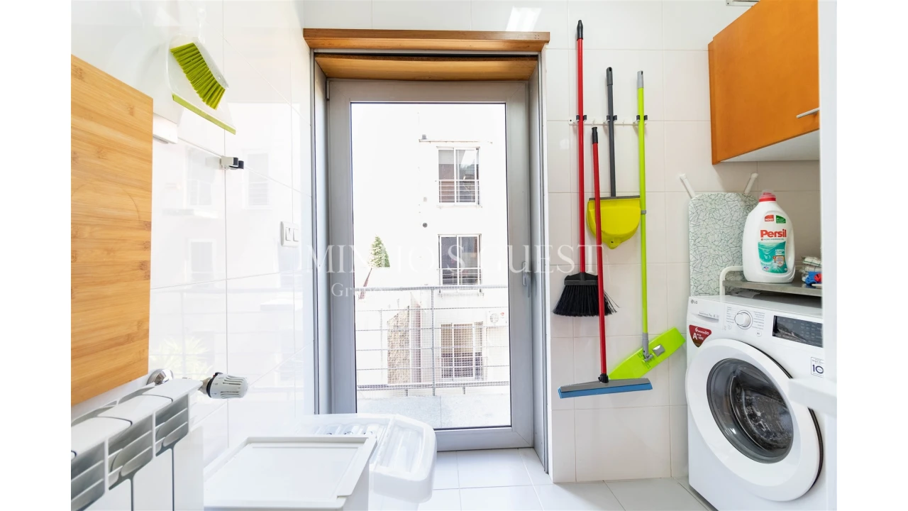 Apartamento T2 para Arrendamento férias em Braga (Maximinos, Sé e Cividade) Foto 27