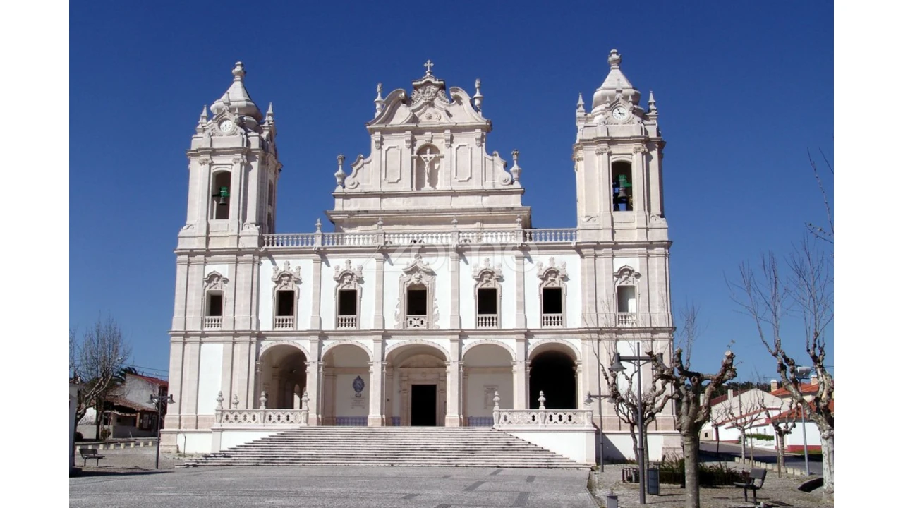 Moradia T4 para Venda em Milagres Foto 2