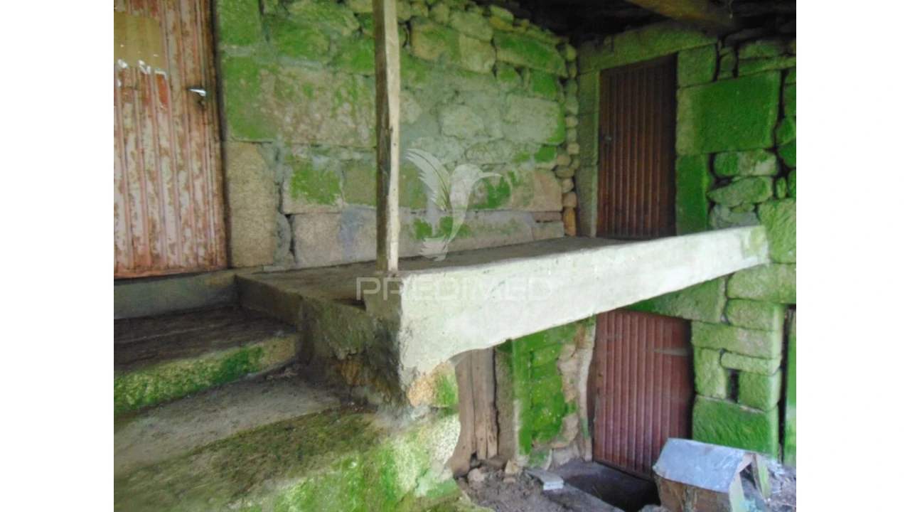 Moradia T3 para Venda em Nossa Senhora da Conceição, São Pedro e São Dinis Foto 3