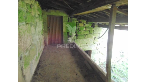 Moradia T3 para Venda em Nossa Senhora da Conceição, São Pedro e São Dinis